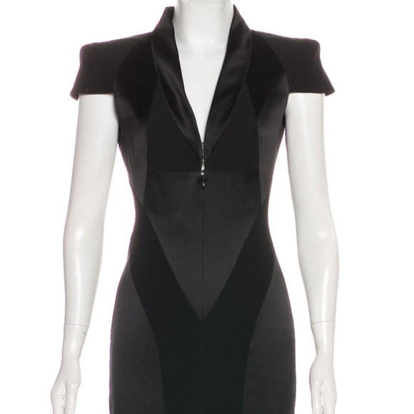 Alexander McQueen Structured Shoulder Dress - Picture 3 of 4
